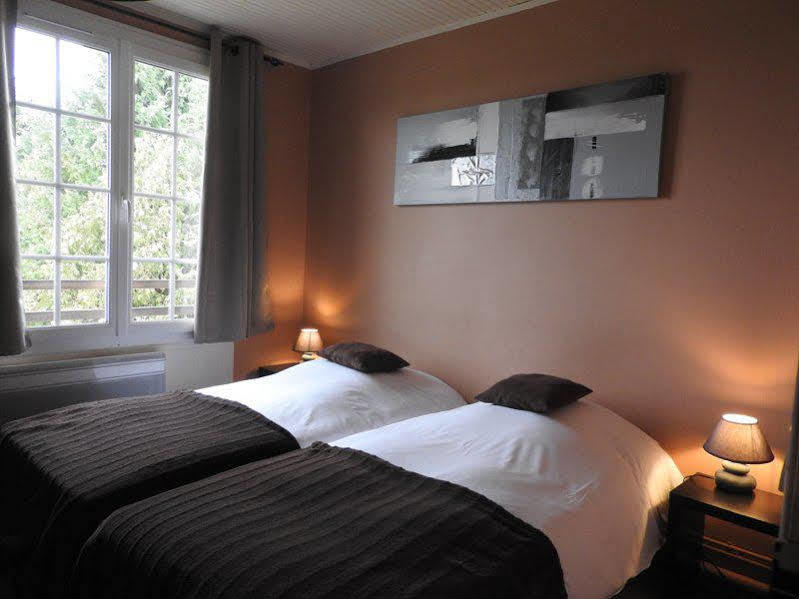 Logis Auberge Des Aulnettes Herouville-Saint-Clair Exterior photo
