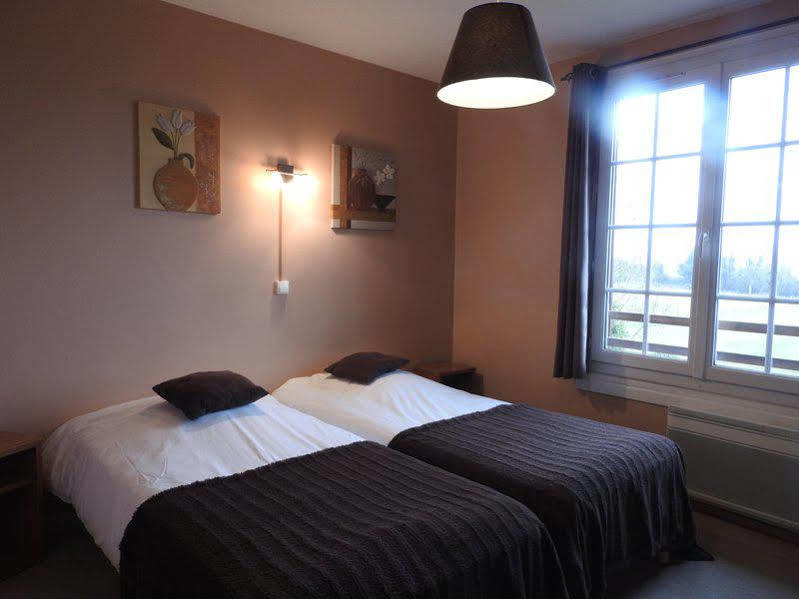 Logis Auberge Des Aulnettes Herouville-Saint-Clair Exterior photo